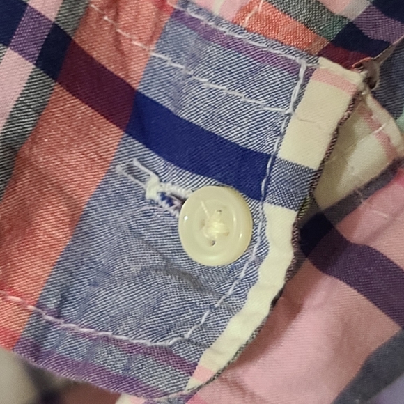 Old Navy The Classic Shirt - Picture 5 of 6